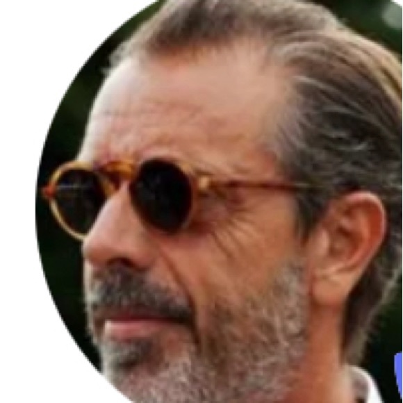 Meet your Posher, Andrew - Picture 2 of 2